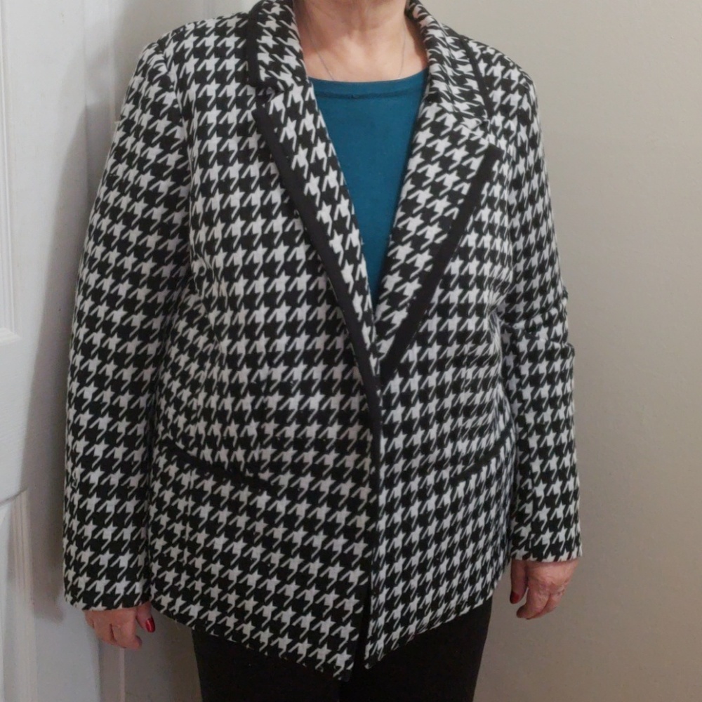 Women black and white jacket
